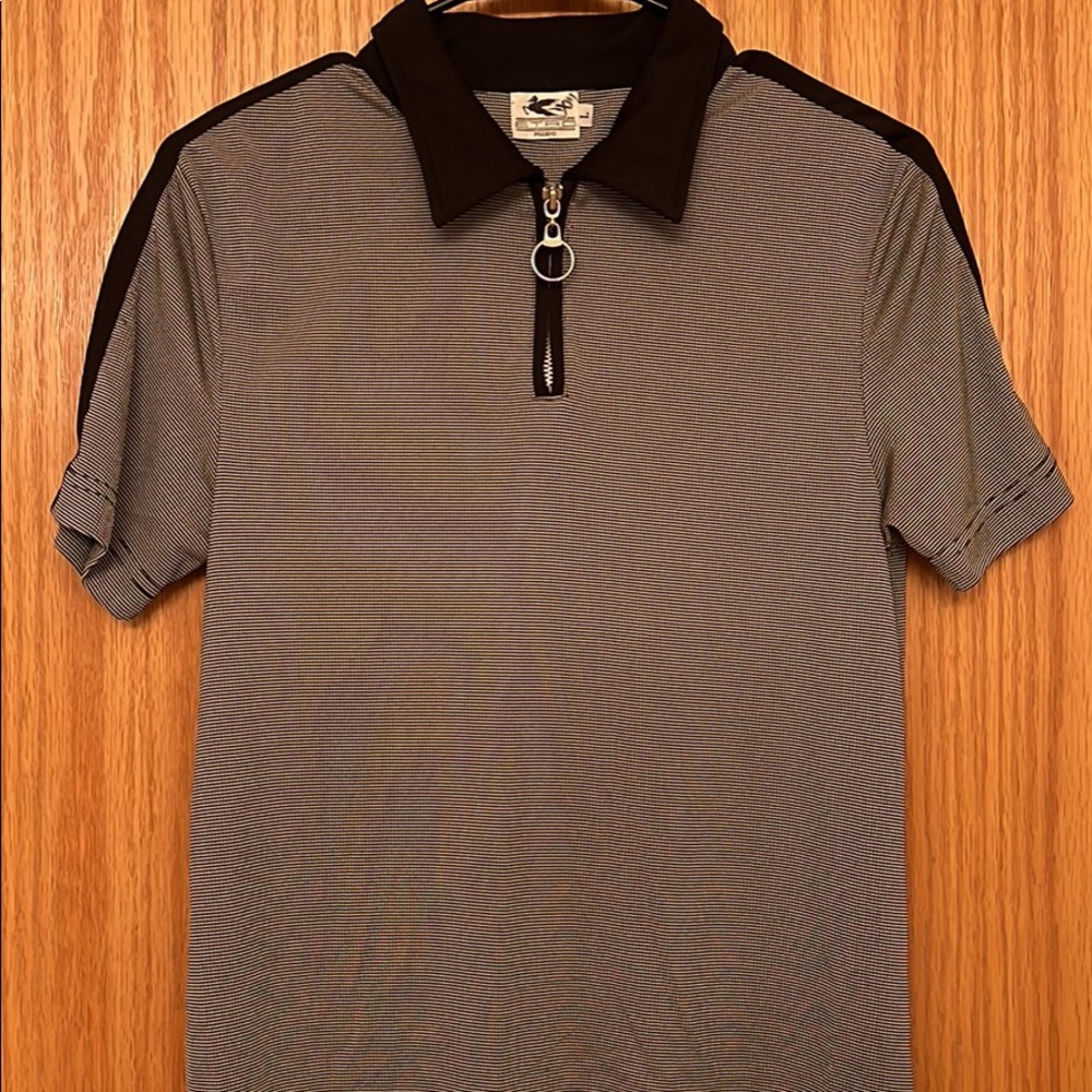 Etro Milano zip up polo, says large but it’s definitely a small.